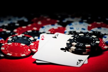 lestari77 mobile app home screen showing slot tournaments and live casino tables