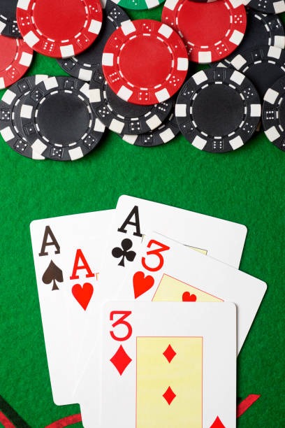 Aviator game showing live multiplier and cashout interface