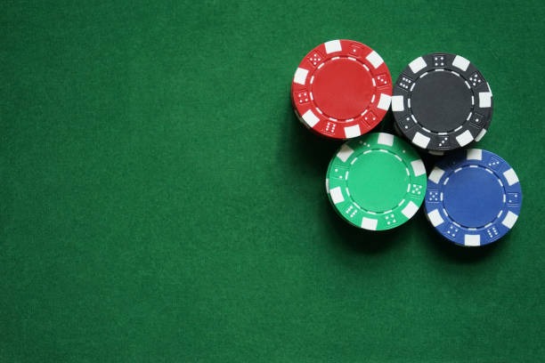 Free spin bonus trigger with scatter symbol highlight