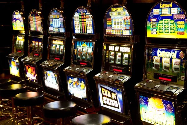 Live dealer blackjack table on lestari77